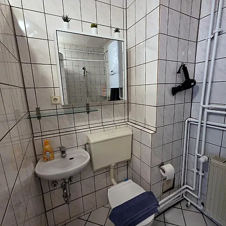 Apartment River - *